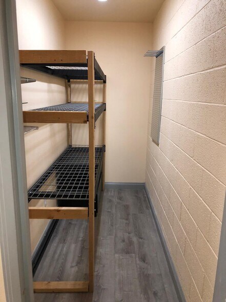 More Photos Of 3224 Procyon St, Las Vegas Warehouse For Lease