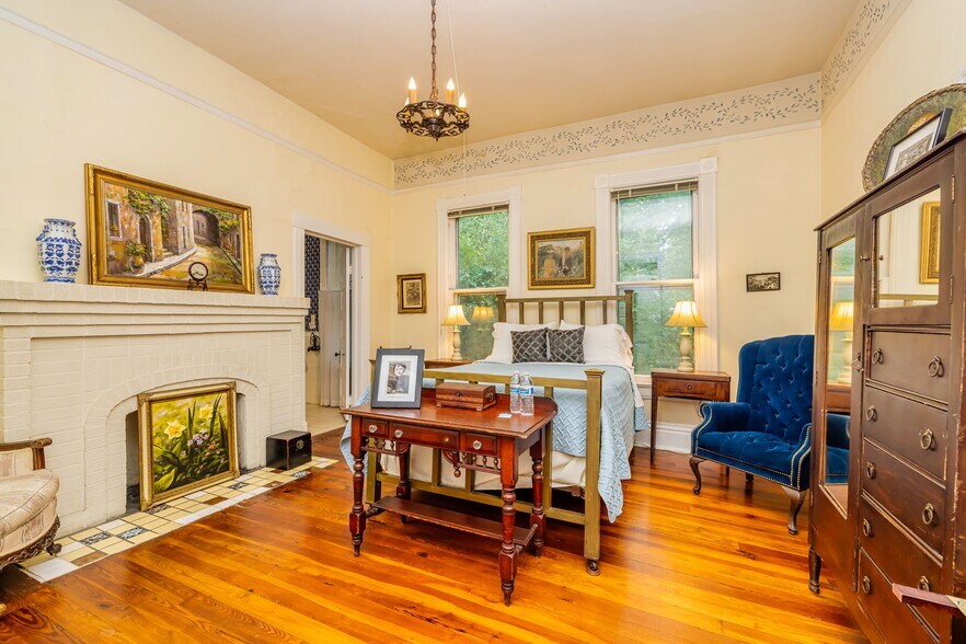 More Photos Of 252 Seavy St, Senoia Hospitality For Sale