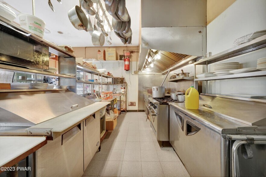 More Photos Of 302 Pennsylvania Ave, Matamoras Restaurant For Sale