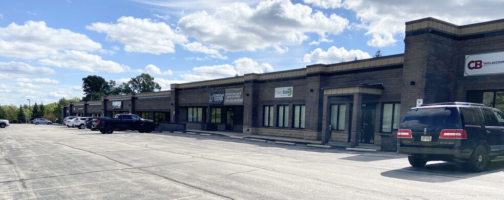 Primary Photo Of 1213-1385 Rockside Rd, Parma Unknown For Lease