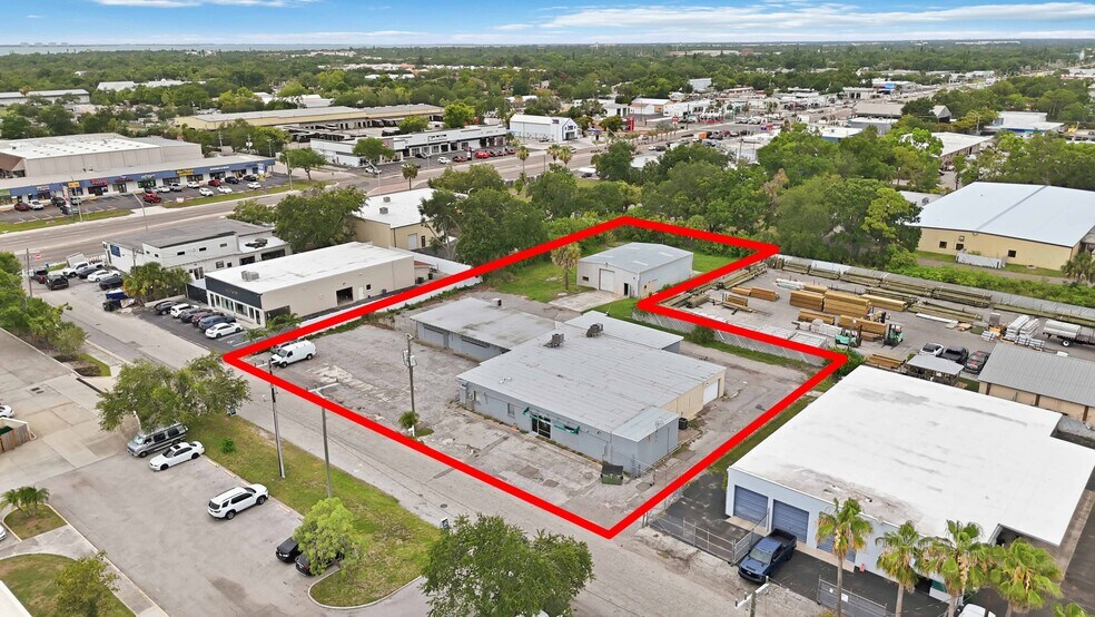 More Photos Of 2053 13th St, Sarasota Unknown For Lease