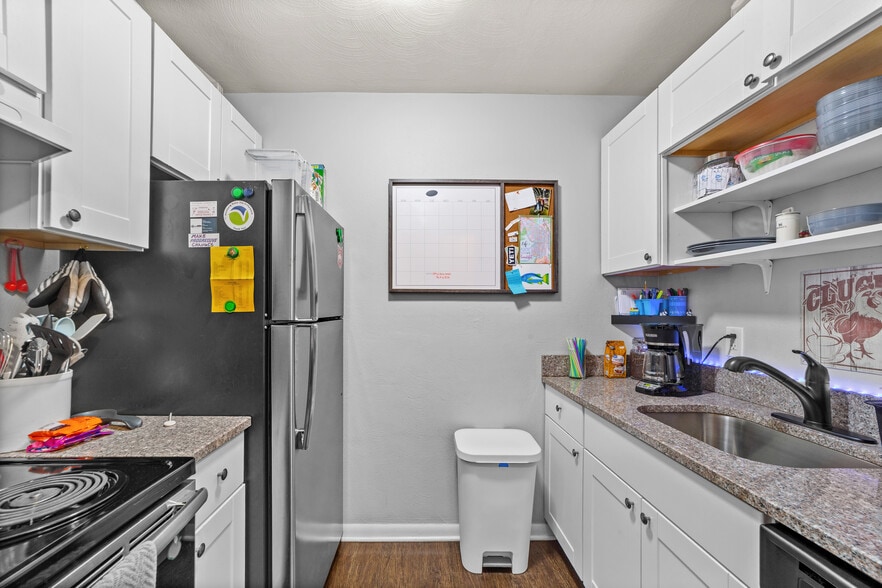 More Photos Of 5216 E Lake Rd, Sheffield Lake Apartments For Sale