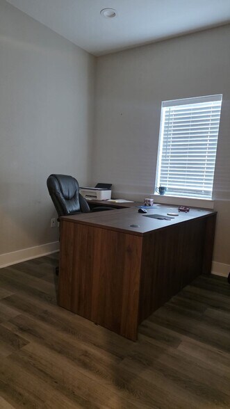 More Photos Of 23219 Red River Dr, Katy Medical For Sale