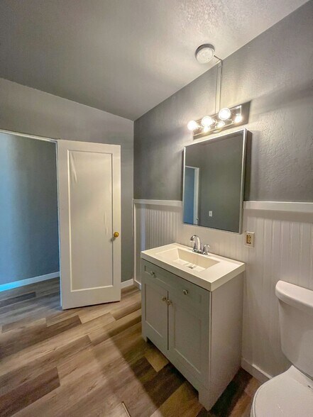 More Photos Of 204 SE 12th St, College Place Apartments For Sale