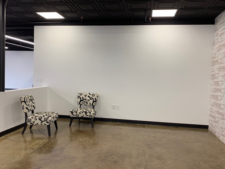 More Photos Of 615 S Front St, Mankato Storefront Retail Office For Lease