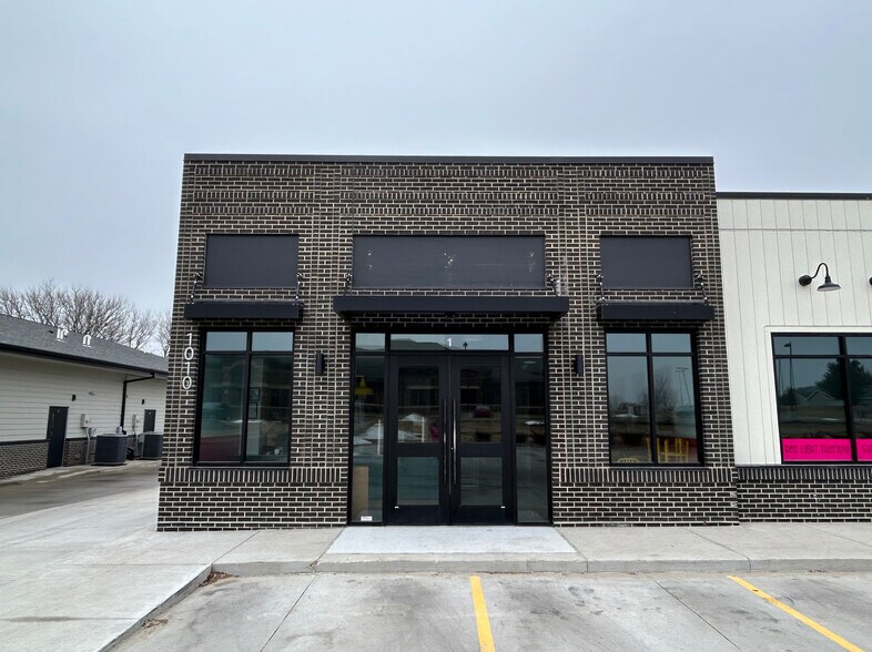 Primary Photo Of 1010 Tyler St, Polk City Storefront For Lease
