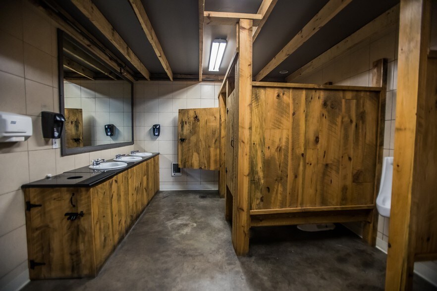 More Photos Of 88-110 Rondout Landing, Kingston Restaurant For Sale