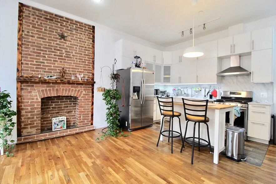 More Photos Of 197 Humboldt St, Brooklyn Apartments For Sale