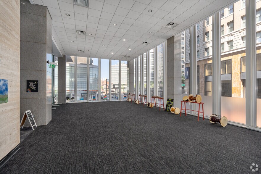 More Photos Of 1 N Charles St, Baltimore Coworking Space