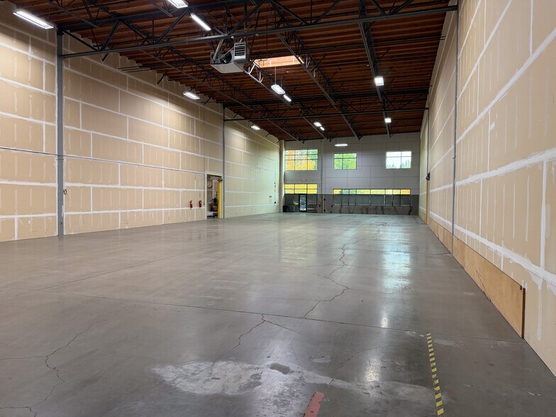 More Photos Of 10870 SW Tualatin Sherwood Rd, Tualatin Warehouse For Sale