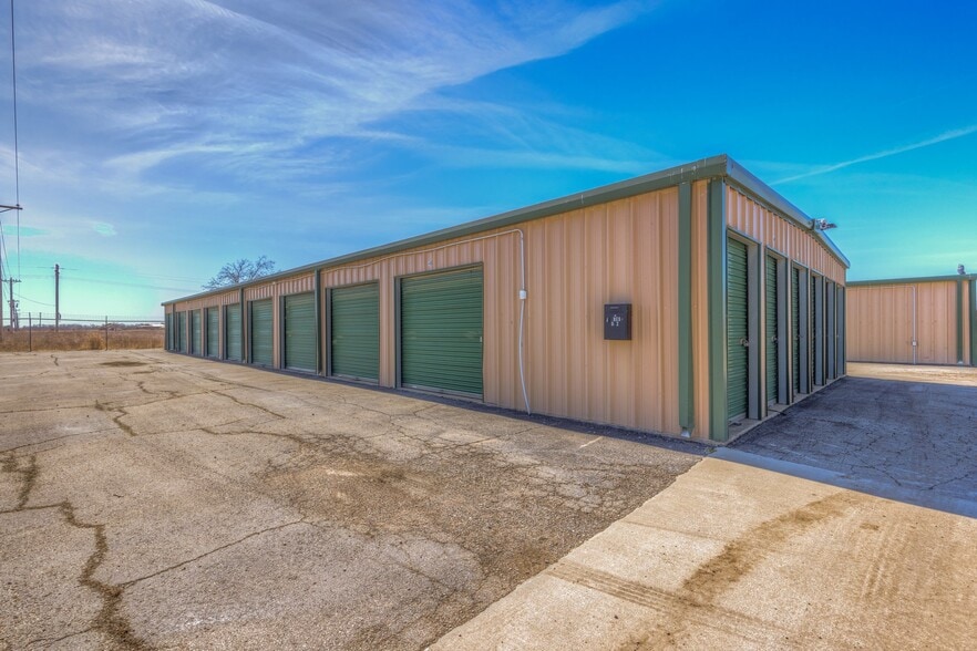 More Photos Of 14620 S 417th East Ave, Coweta Self Storage For Sale