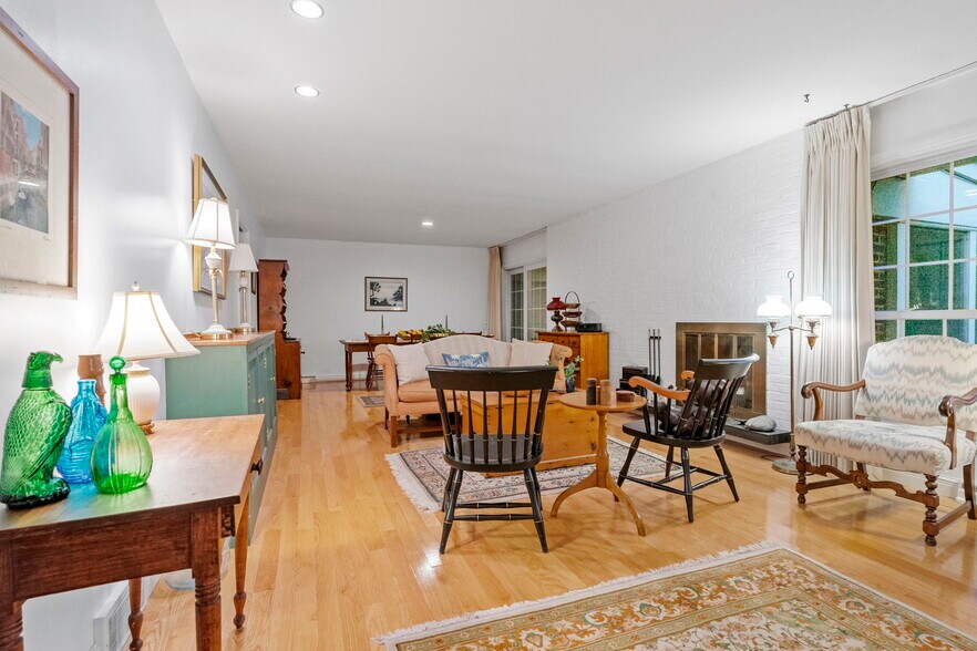 More Photos Of 6 Arbor Dr, Glens Falls Office For Sale