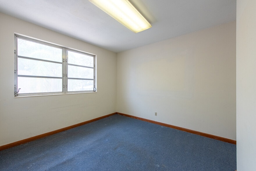 More Photos Of 4608 N Nebraska Ave, Tampa Religious Facility For Sale