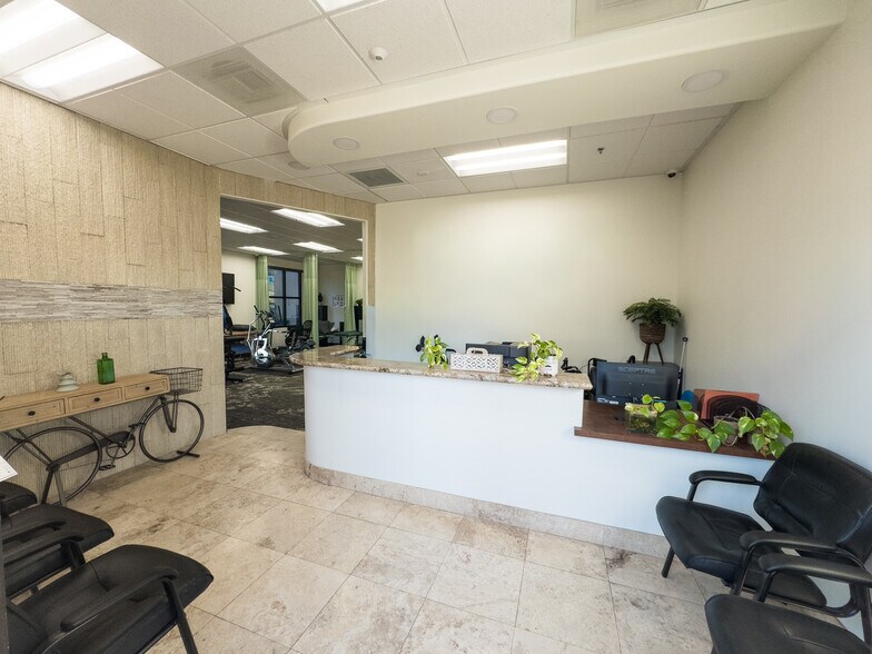 More Photos Of 9494 W Flamingo Rd, Las Vegas Medical For Sale