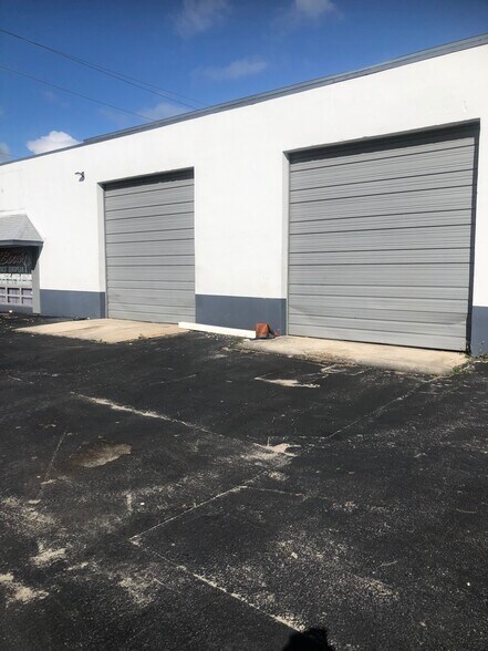 More Photos Of 810 NW 1st Ave, Boca Raton Warehouse For Lease