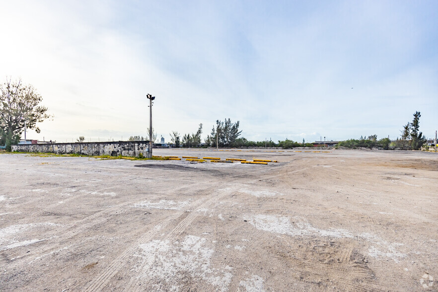 Primary Photo Of 13045 Cairo Ln, Opa Locka Land For Lease