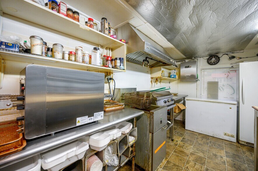 More Photos Of 309 E Washington St, Idabel Specialty For Sale