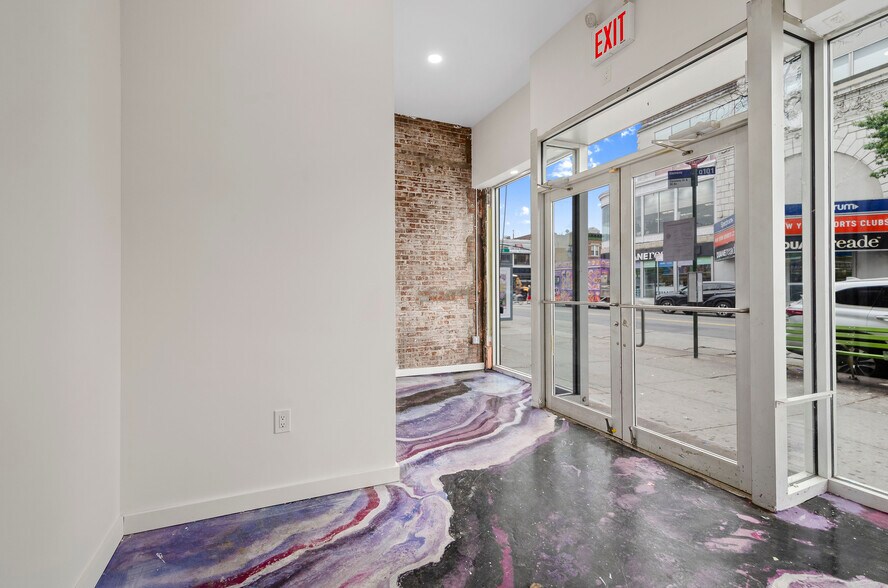 More Photos Of 2853 Steinway St, Astoria Restaurant For Lease