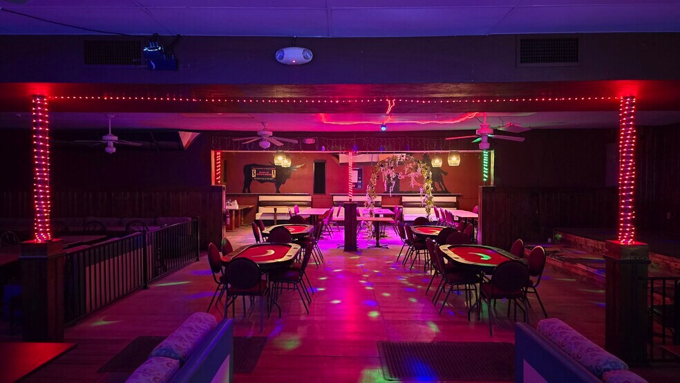 More Photos Of 200 E Frontier St, Eloy Bar For Sale