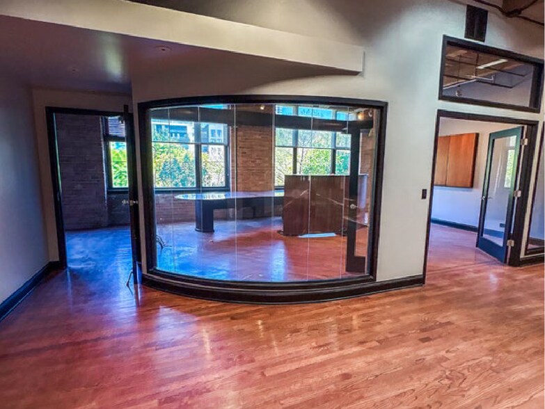 More Photos Of 112 S Sangamon St, Chicago Loft Creative Space For Sale