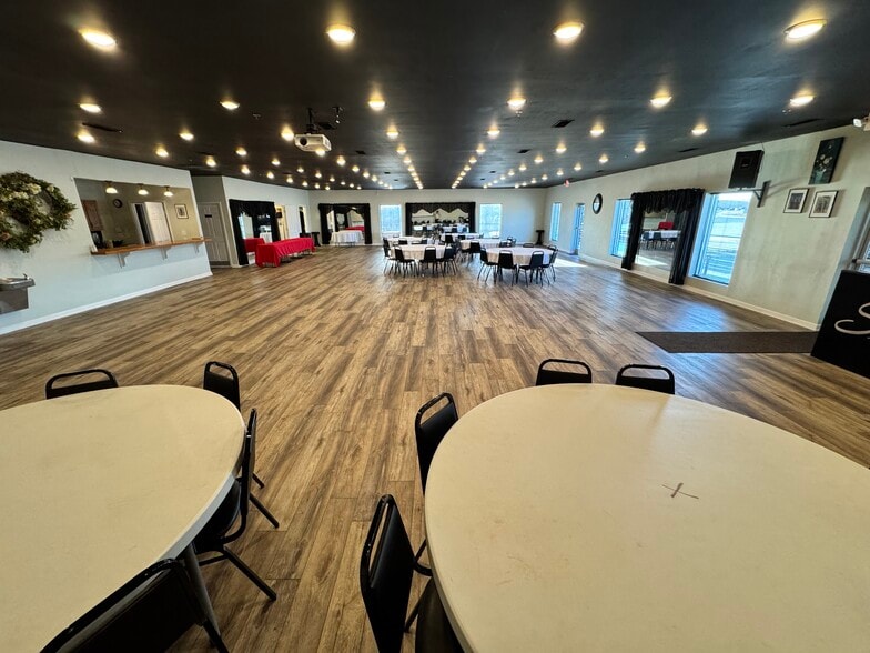 More Photos Of 6208 Crestwood Sta, Crestwood Medical For Lease