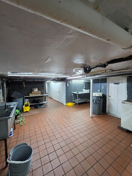 More Photos Of 849 Castle Hill Ave, Bronx Storefront Retail Residential For Lease