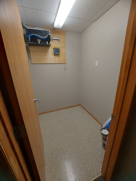 More Photos Of 7471 Edgar Industrial Bnd, Red Deer Warehouse For Lease