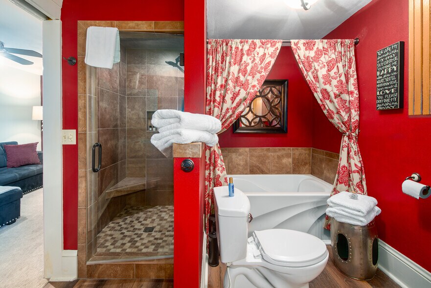 More Photos Of 143 Church Ave, Oshkosh Hospitality For Sale