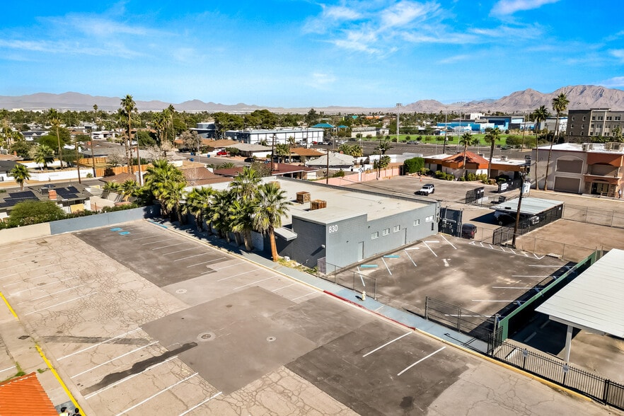 More Photos Of 830 E Sahara Ave, Las Vegas Loft Creative Space For Lease