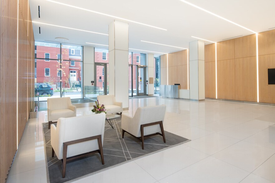 More Photos Of 2033 K St NW, Washington Office For Lease