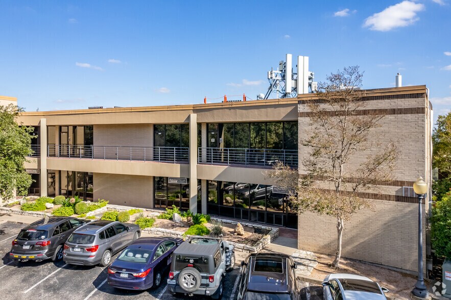 More Photos Of 3345 Bee Caves Rd, Austin Office For Lease