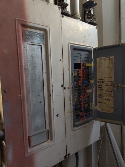 More Photos Of 308 E Pima St, Gila Bend Auto Repair For Sale