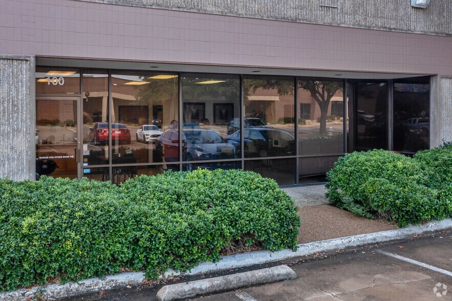 More Photos Of 640 International Pkwy, Richardson Unknown For Lease