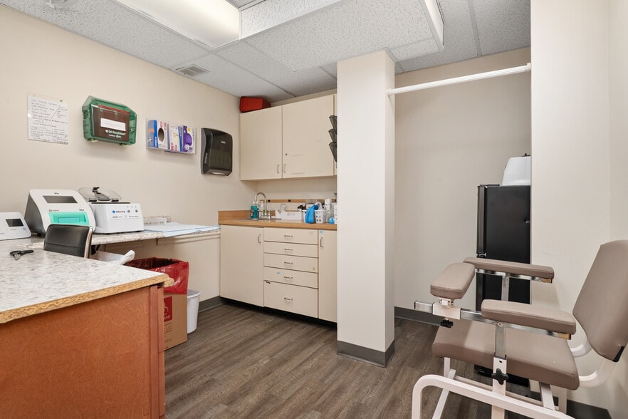 More Photos Of 9650 Santiago Rd, Columbia Medical For Sale