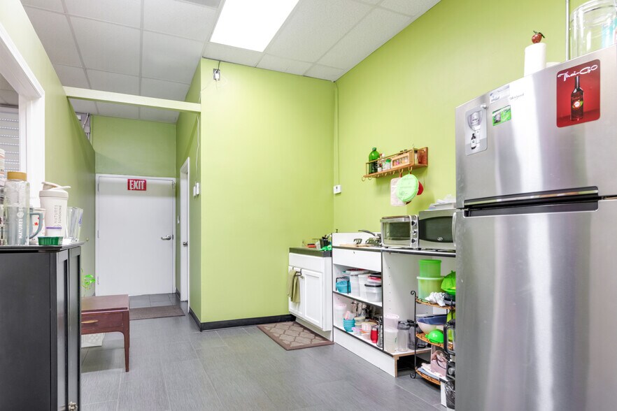 More Photos Of 8657-8659 Sierra Ave, Fontana Storefront For Sale