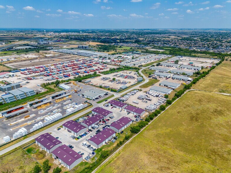 More Photos Of 1150 Blue Mound Rd W, Haslet Warehouse For Lease