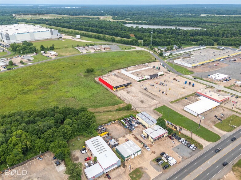 More Photos Of 1837 N Market St, Shreveport General Retail For Sale