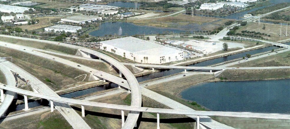 More Photos Of 251 International Pky, Sunrise Warehouse For Lease