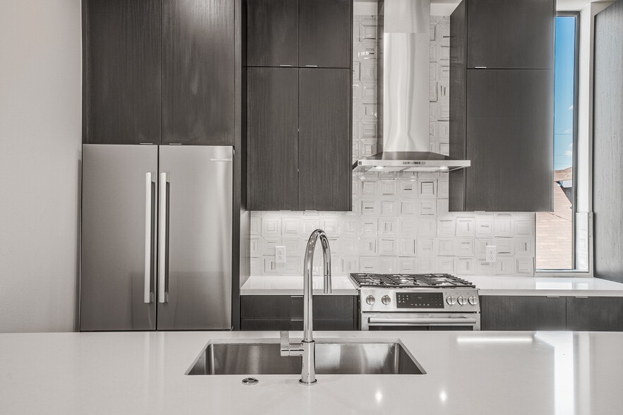 More Photos Of 4322 Roseland Ave, Dallas Apartments For Sale