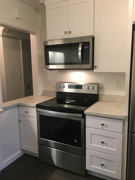 More Photos Of 4212 Phinney Ave, Seattle Apartments For Sale