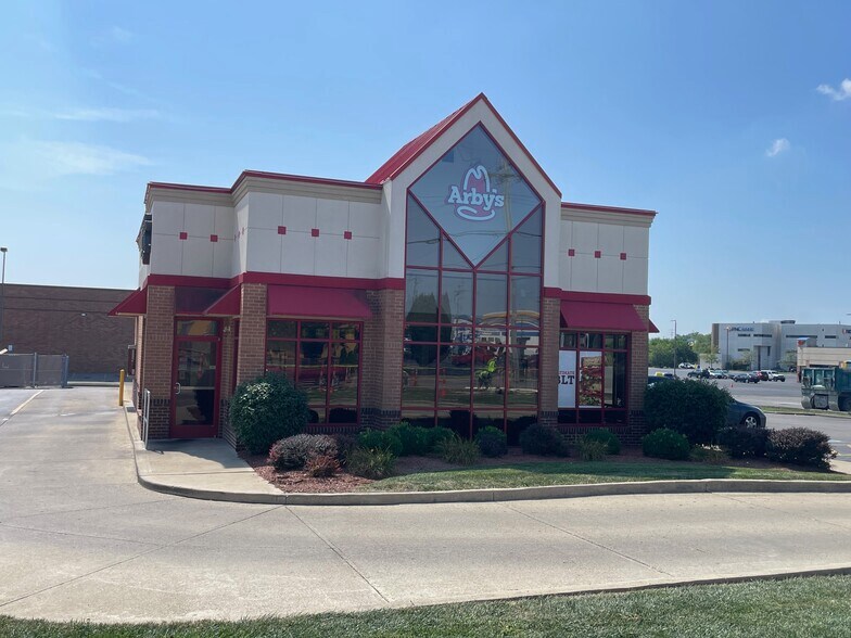More Photos Of 3573 Springdale Rd, Cincinnati Fast Food For Sale