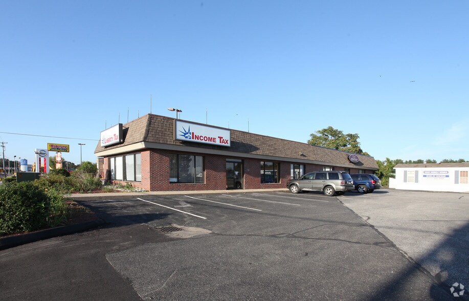 745747 Memorial Dr, Chicopee, MA 01020 For Lease