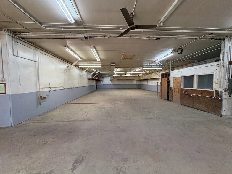 More Photos Of 33 N Brookside Ave, Endicott Warehouse For Sale