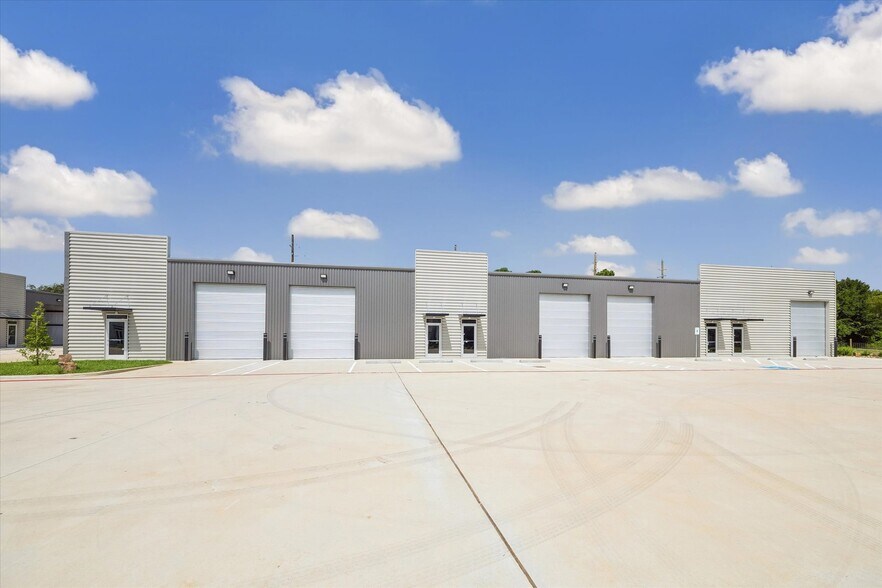 More Photos Of 19103 Hufsmith Kohrville Rd, Tomball Unknown For Lease
