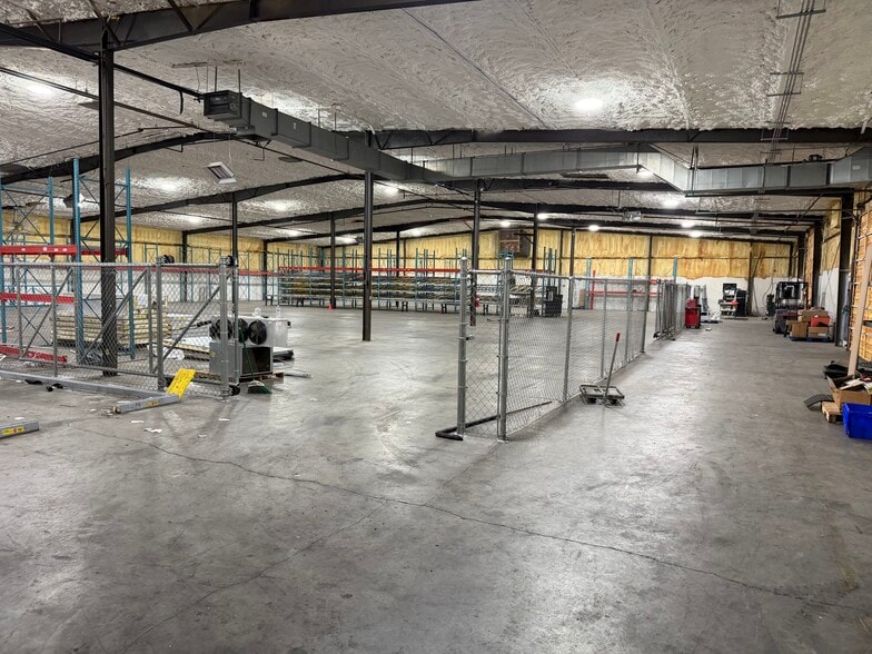 More Photos Of 3313 Sexton Rd SE, Decatur Manufacturing For Lease