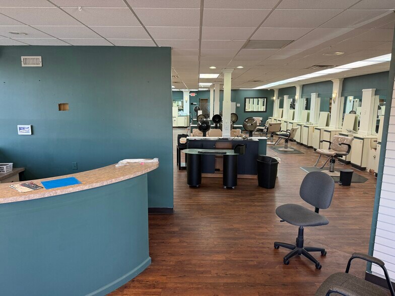 More Photos Of 5838-5868 Bigger Rd, Dayton Freestanding For Lease