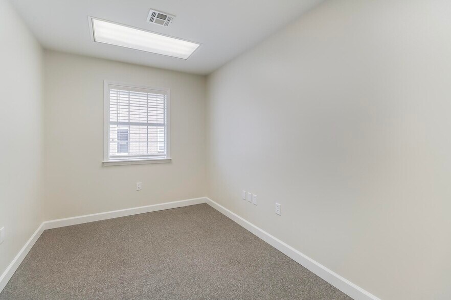 More Photos Of 831 Highway 90, Bay Saint Louis Office For Sale