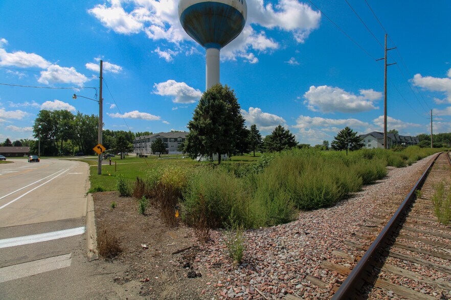 More Photos Of 107 8th Ave SW, Kasson Specialty For Sale