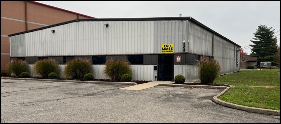 Primary Photo Of 505 W 9th St, Newport Manufacturing For Lease