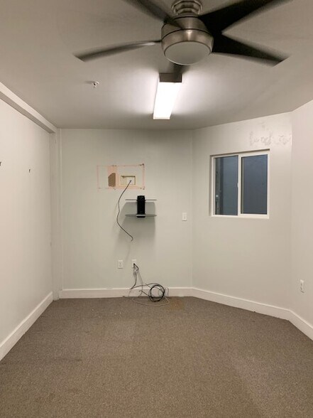 More Photos Of 94-1388 Moaniani St, Waipahu Warehouse For Lease